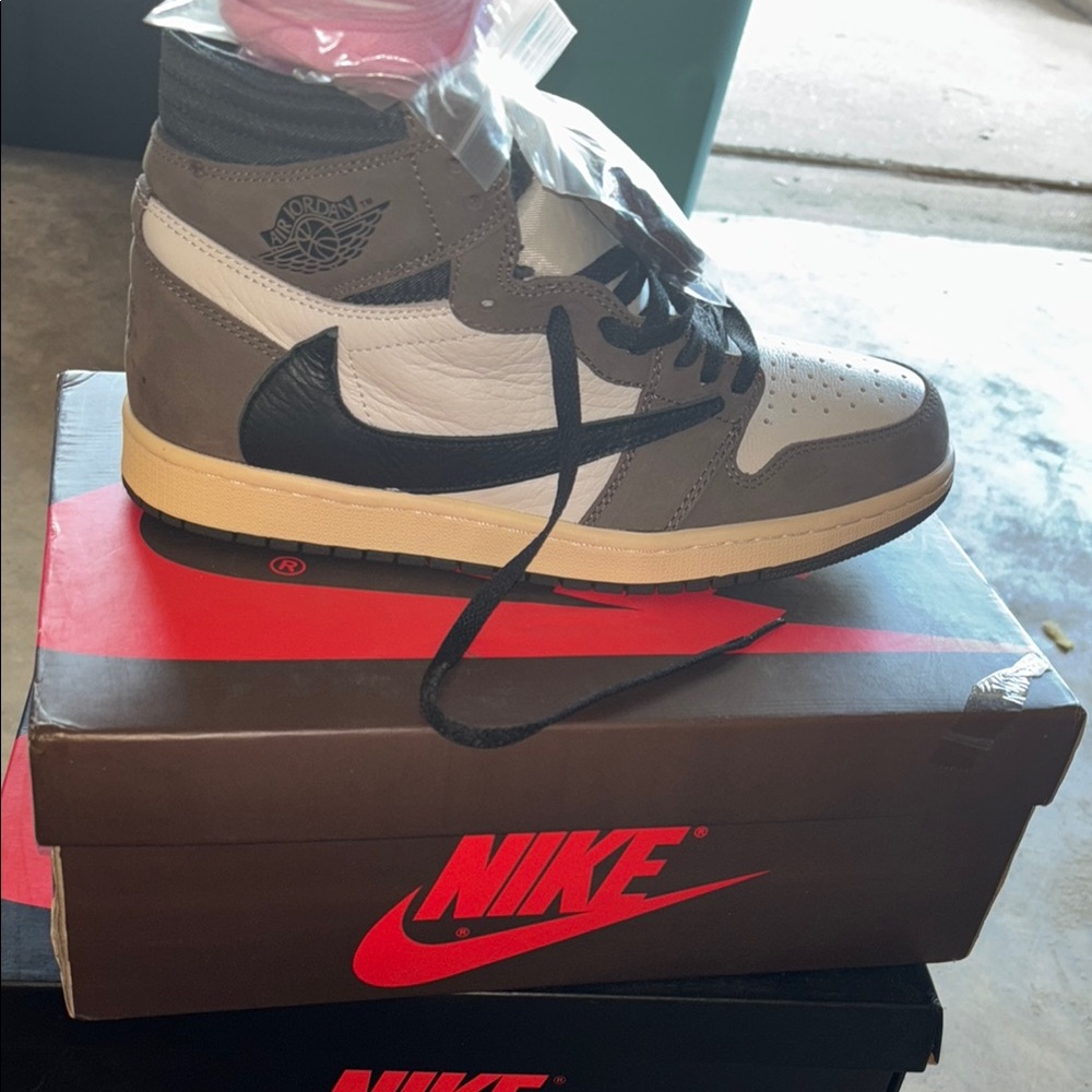 Travis Scott Nike Men's High-Top Sneakers - Black and Brown